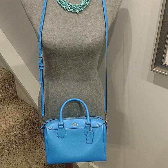 LNWOT Bright Blue Authentic Coach Purse